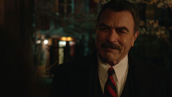 Blue Bloods, en español - Exilio
