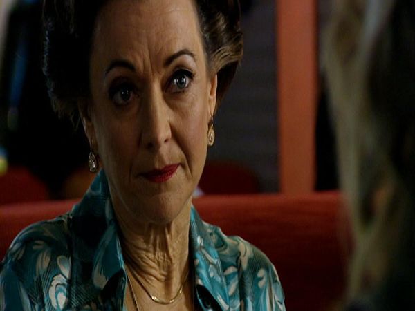 Outrageous Fortune - Honour's at the Stake
