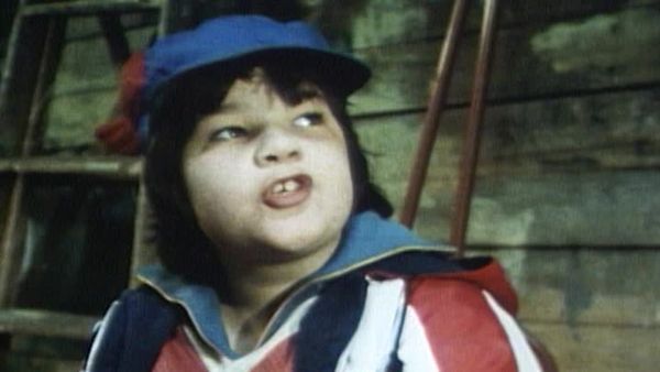 Kids of Degrassi Street - Lisa Makes the Headlines