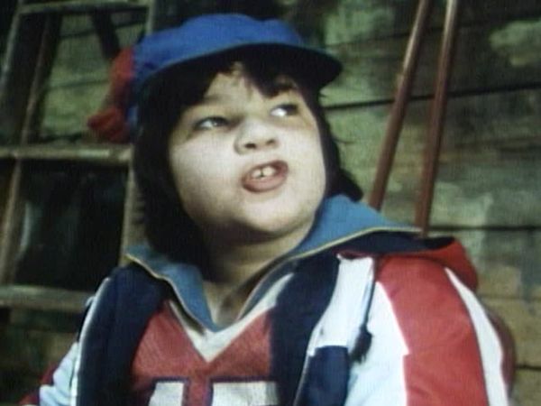 Kids of Degrassi Street - Lisa Makes the Headlines
