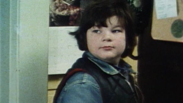 Kids of Degrassi Street - Noel Buys A Suit