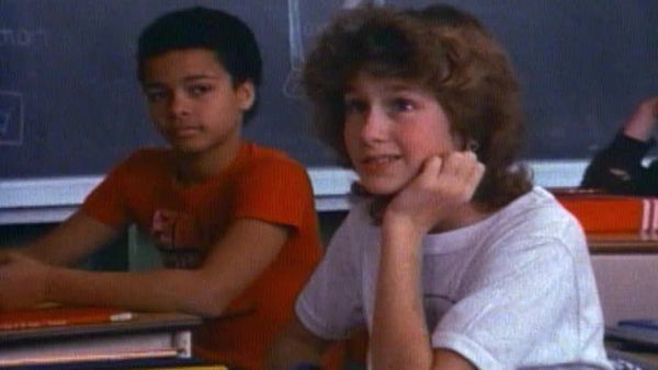Kids of Degrassi Street - Lisa Gets The Picture