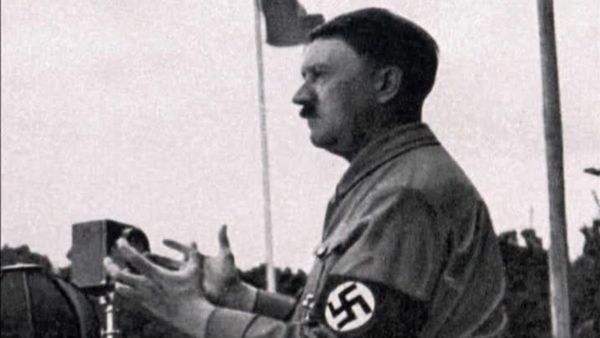 The Rise and Fall of Adolf Hitler - The Rise and Fall of Adolf Hitler: Volume 2 - The Hitler Conspiracies