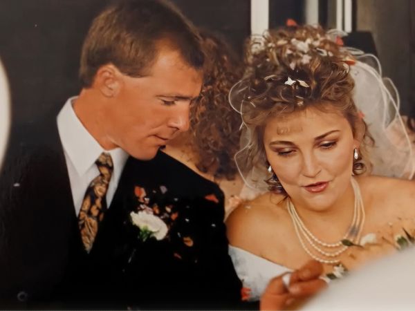 Meet, Marry, Murder - Kelvin Newton