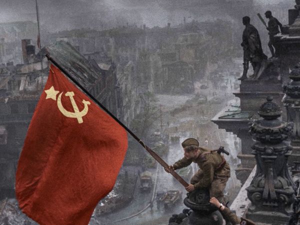 WWII Battles In Colour - Berlin