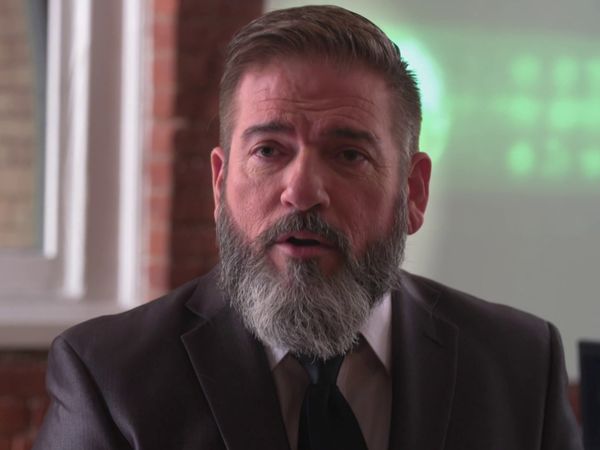 NCIS: The Cases They Can't Forget - Shattered Glass