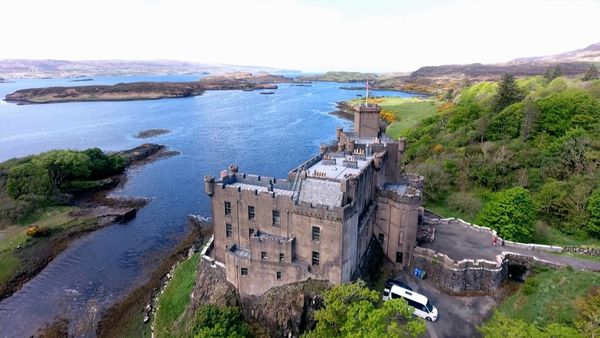Hogares Increíbles con Dermot Bannon - Escocia