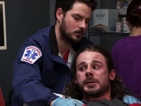Untold Stories of the ER - Can't Stop Itching