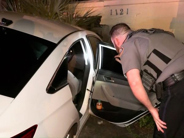 On Patrol: Live - Warrant Round Up