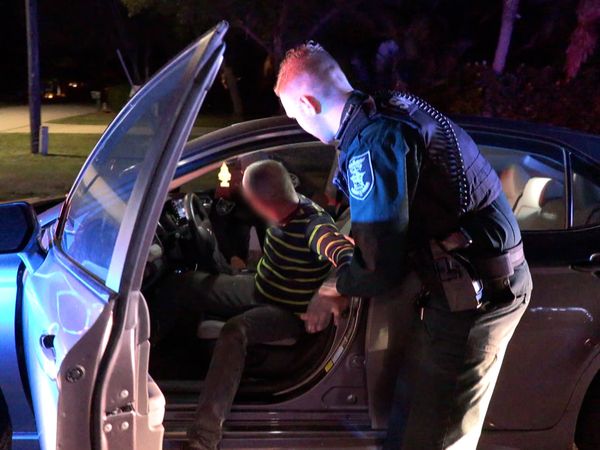 On Patrol: Live - Drugs off the Street