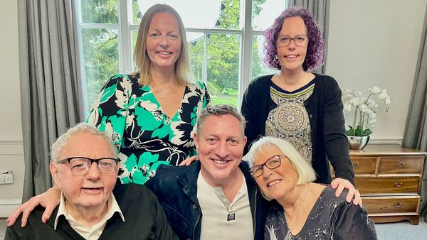 Long Lost Family (UK) - Episode 1