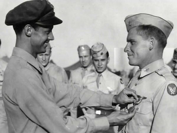 World War II: The Real Mighty Eighth - Heroes