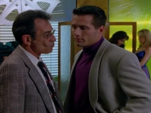 Silk Stalkings - The Deep End