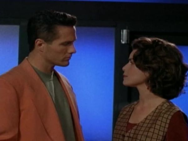 Silk Stalkings - Ghosts Of The Past