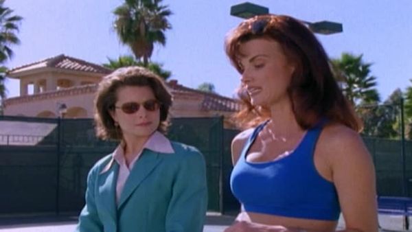 Silk Stalkings - Mrs. Carlisle