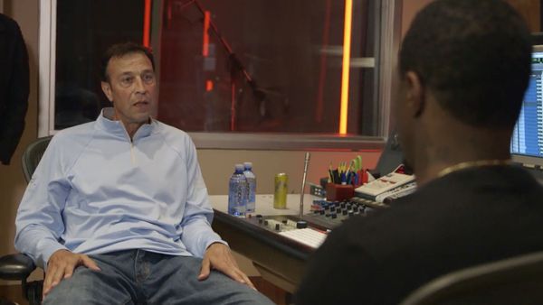 Wahlburgers - Directing Drama