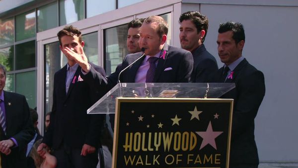 Wahlburgers - 24A:Wahl Of Fame