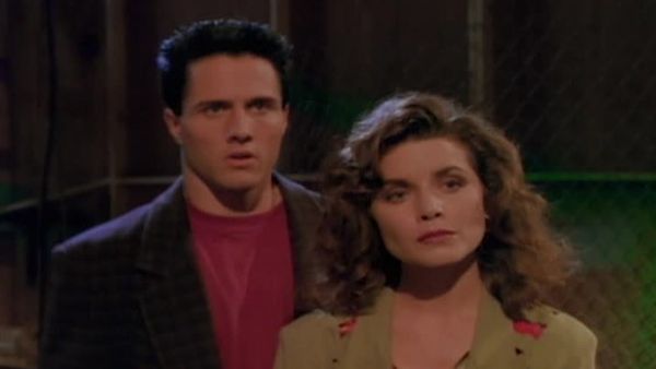 Silk Stalkings - Silk Stalkings: S2 E1 - Baser Instincts