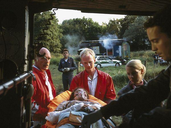 Die Rettungsflieger - Lügen und Geheimnisse