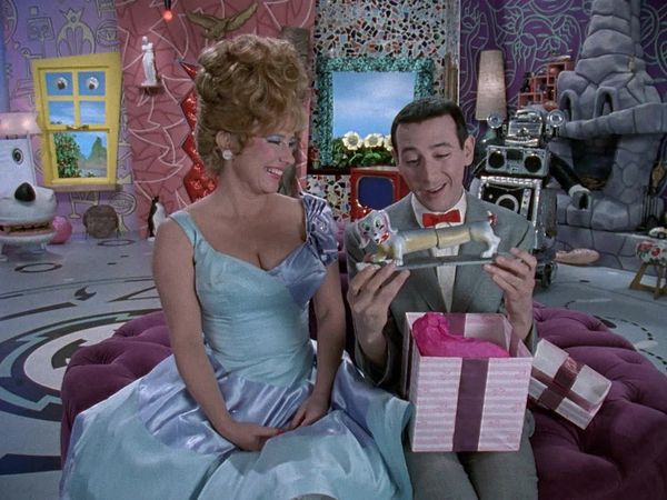 Pee-Wee's Playhouse - Love That Story