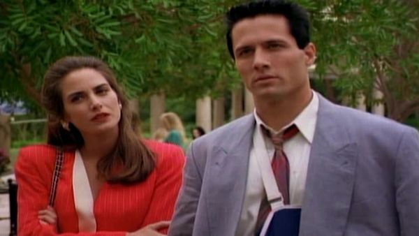 Silk Stalkings - Silk Stalkings: S2 E21 - Look The Other Way