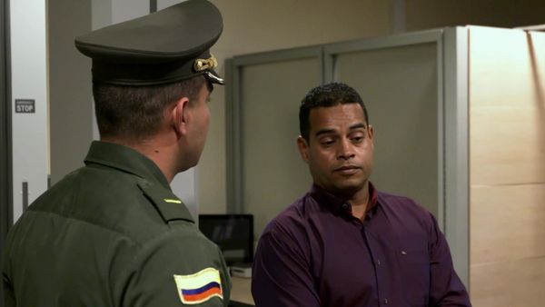 ¡ALTO! Frontera - Episodio 9