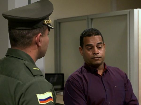 ¡ALTO! Frontera - Episodio 9