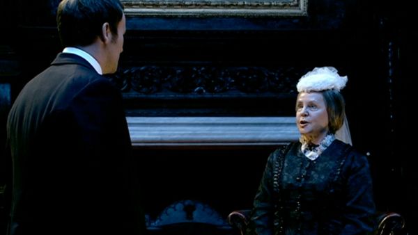 Doctor Who: Säsong 2 - Tand och klo