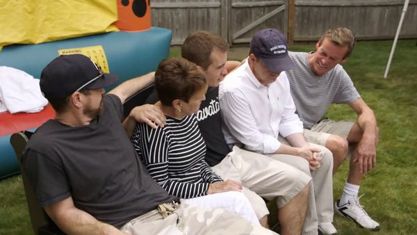 Wahlburgers - Family & Faith