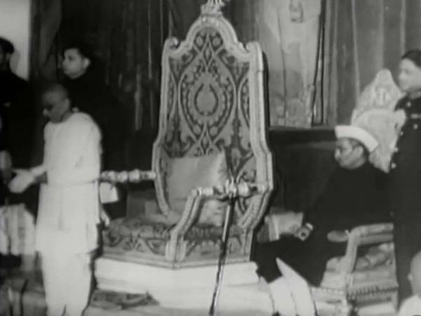The Crusade in the Pacific - Shifting Tides in the Orient