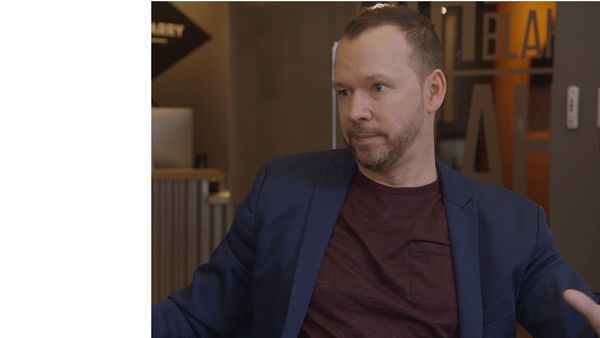 Wahlburgers - Donnie Draper