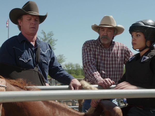 Heartland en español - Montar para una caída