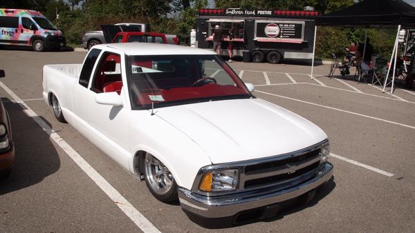 PowerNation: Music City Trucks - Low-Fi S-10: We Wrap Up and Lay Frame