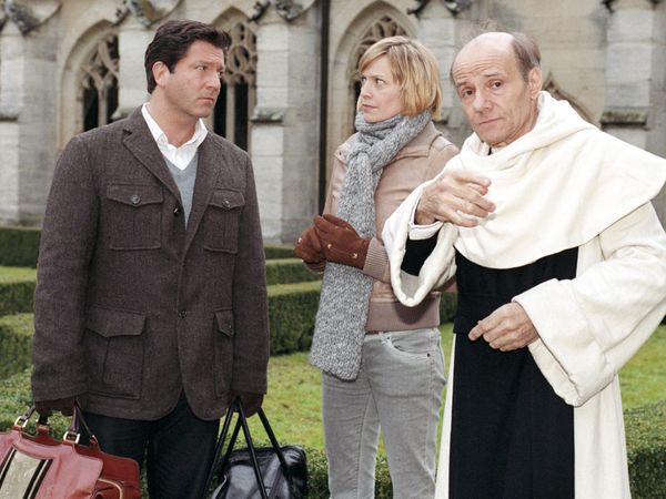 Ihr Auftrag, Pater Castell - Der zehnte Mönch