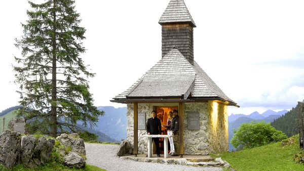 Ihr Auftrag, Pater Castell - Auf dem Jakobsweg