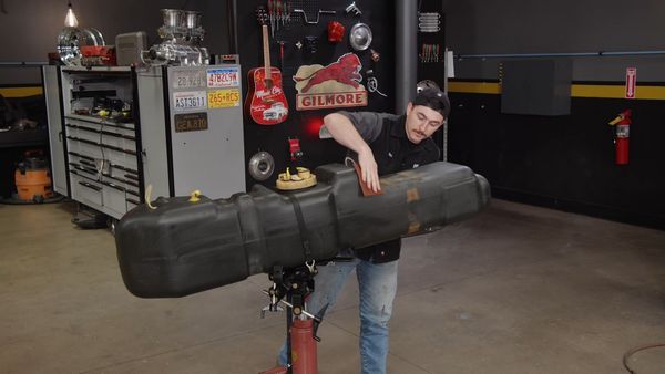 PowerNation: Music City Trucks - One-ton, Two-tone Transformation
