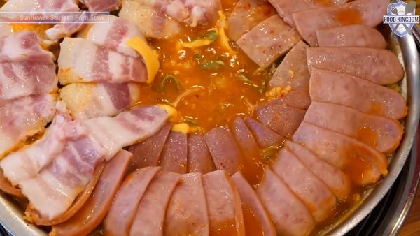 Food Kingdom - Food Kingdom : Spécialités de porc grillé
