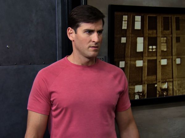 Tyler Perry's Love Thy Neighbor - Catching Sam