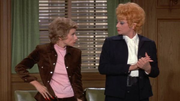 Here's Lucy - Lucy and Joan Rivers Do Jury Duty
