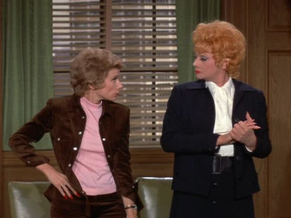 Here's Lucy - Lucy and Joan Rivers Do Jury Duty