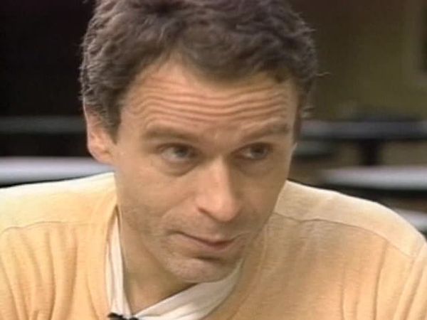 Serial Killers - Theodore Robert Bundy - "The Lady Killer"