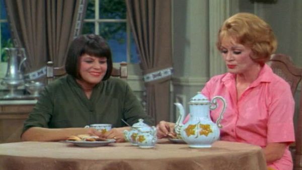The Mothers-in-Law - The Newlyweds Move In