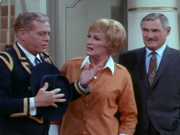 The Mothers-in-Law - The Hombre Who Came to Dinner, Part 1