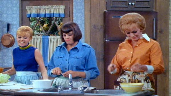 The Mothers-in-Law - The Hombre Who Came to Dinner, Part 2
