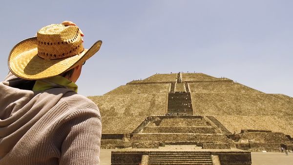 No Luggage - Teotiuacan and Aztexs