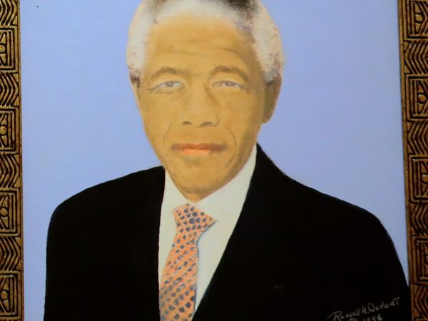 No Luggage - Mandela
