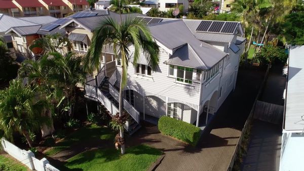 Love it or List it Australia - Greenslopes