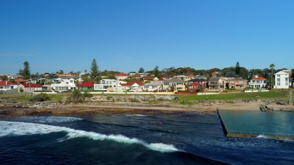 Love it or List it Australia - Oyster Bay