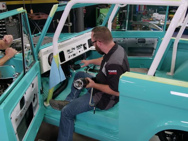PowerNation: 1974 Bronco Beach Cruiser - PowerNation: Beach Cruiser Bronco Pt 9