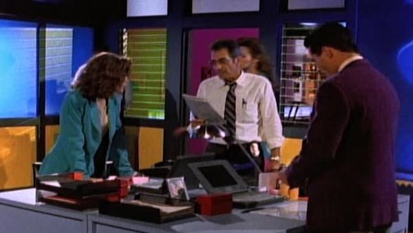 Silk Stalkings - Silk Stalkings: S3 E11 - Killer Cop